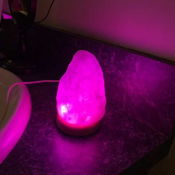 Earthbound- Relaxing color change mini rock lamp- direct plug in - Not USB- love - Picture 7 of 7